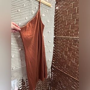 BURNT ORANGE FITTED DRESS